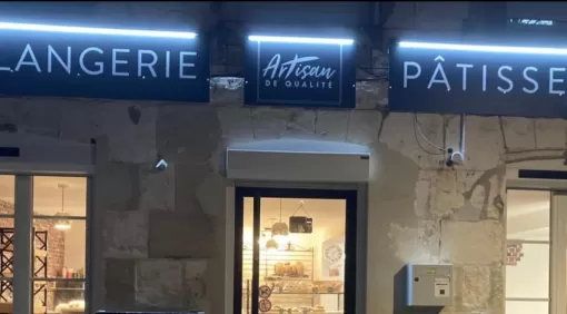 Pose d’un ruban led sur enseigne de boulangerie à Lieuvillers, Saint-Just-en-Chaussée, CONI ELEC