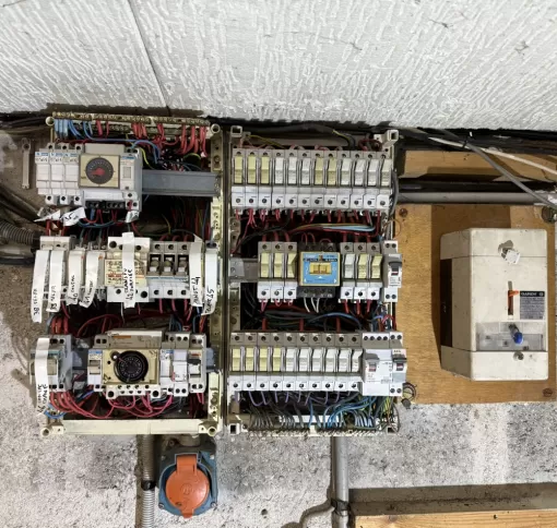 Remplacement de coffret électrique à Cressonsacq , Saint-Just-en-Chaussée, CONI ELEC