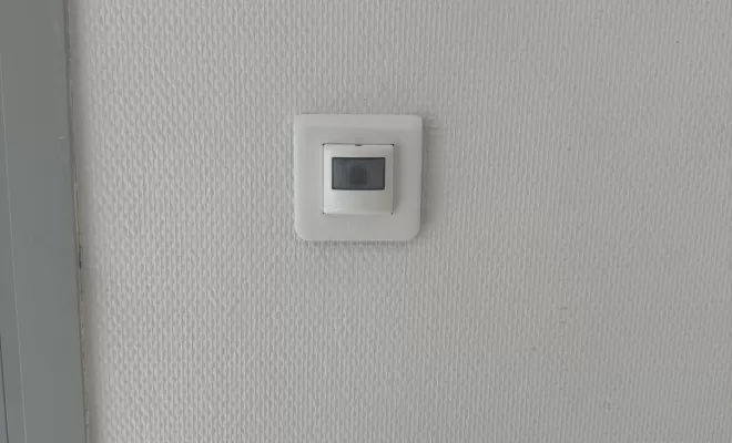 Remplacement d'interrupteurs par des détecteurs de mouvements à Saint-Just-en-Chaussée par CONI ELEC, Saint-Just-en-Chaussée, CONI ELEC